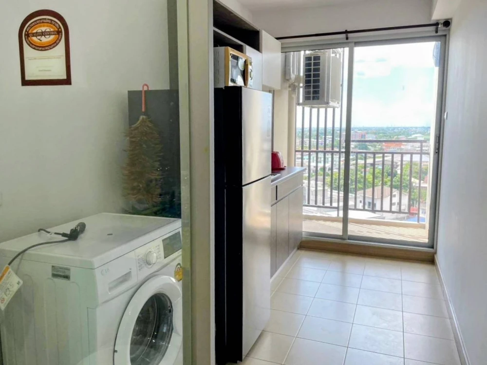 For rent: Supalai Veranda Phasi Charoen Station, high floor unit, fully furnished. Book now!