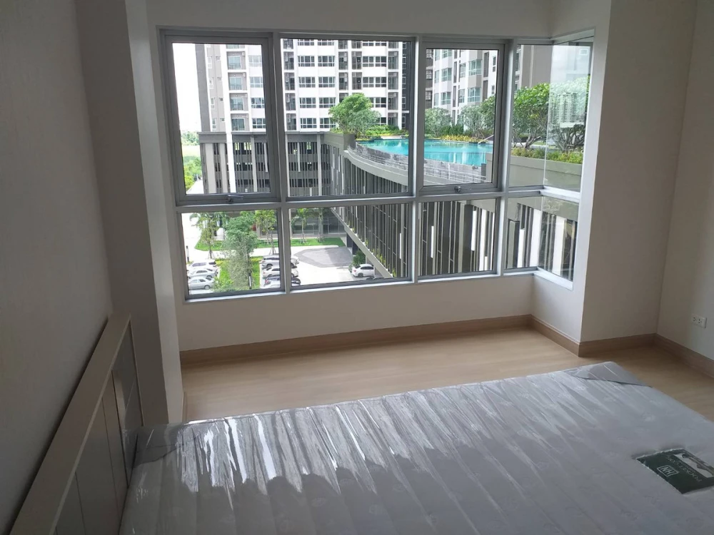 For rent: Supalai Veranda Rama 9, 6th floor, pool view, fully furnished, ready to move in. Book now!