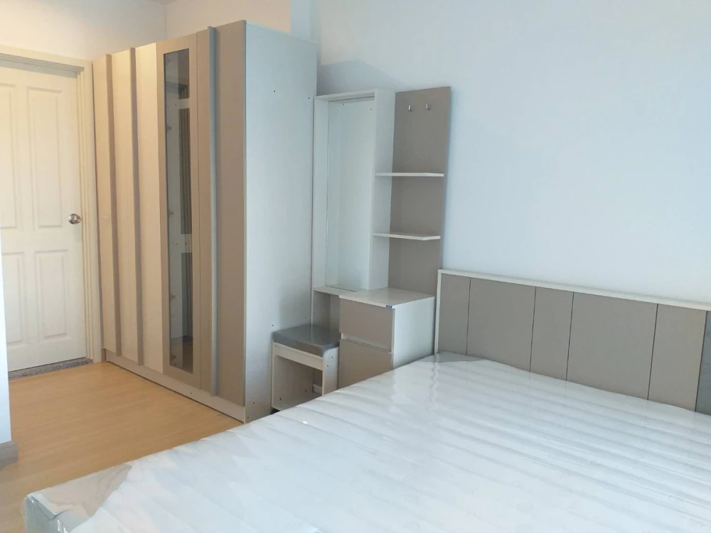 For rent: Supalai Veranda Rama 9, 6th floor, pool view, fully furnished, ready to move in. Book now!