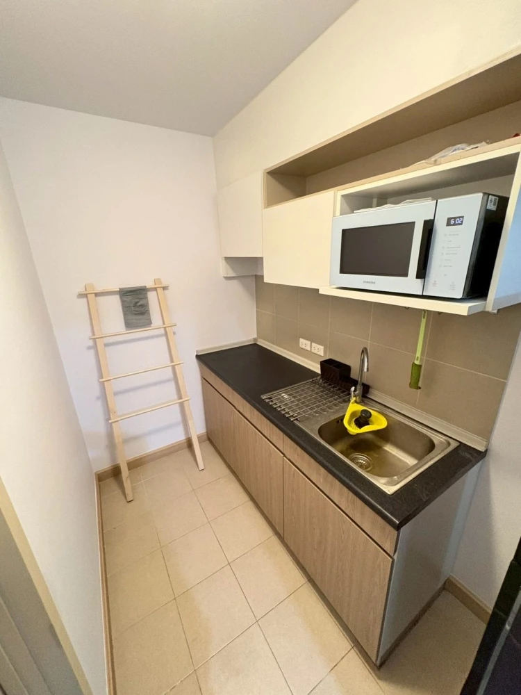 For rent: Supalai Veranda Rama 9, room with coordinated interior design, high-quality built-in furniture, unobstructed city view. Book now!
