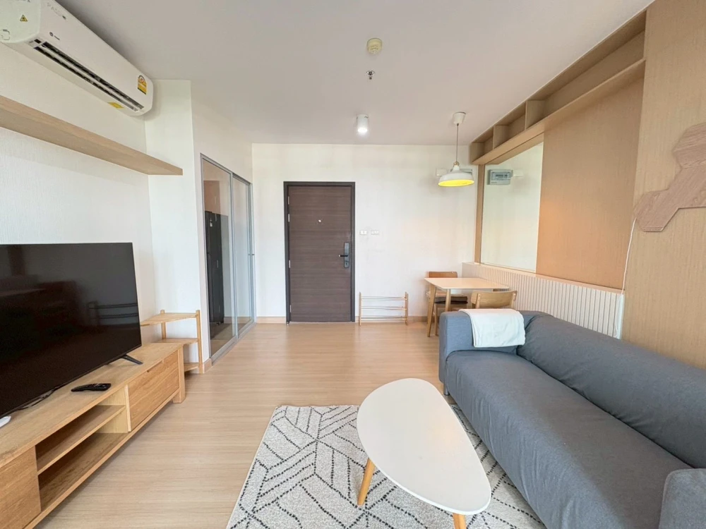 For rent: Supalai Veranda Rama 9, room with coordinated interior design, high-quality built-in furniture, unobstructed city view. Book now!