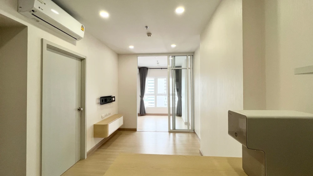 For rent Supalai Veranda Ramkhamheang, empty room, lots of usable space, those who like to decorate rooms should not miss it, hurry and book now.