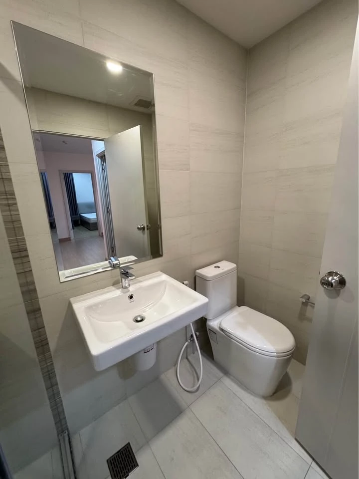 For rent: Supalai Veranda Ramkhamhaeng, large and comfortable room on the 17th floor with great views. Convenient and fully equipped. Book now!