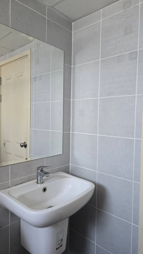 For rent: Supalai Veranda Rattanathibet, a lovely unit on the 15th floor. Great location, not hot, fully furnished. Book now!