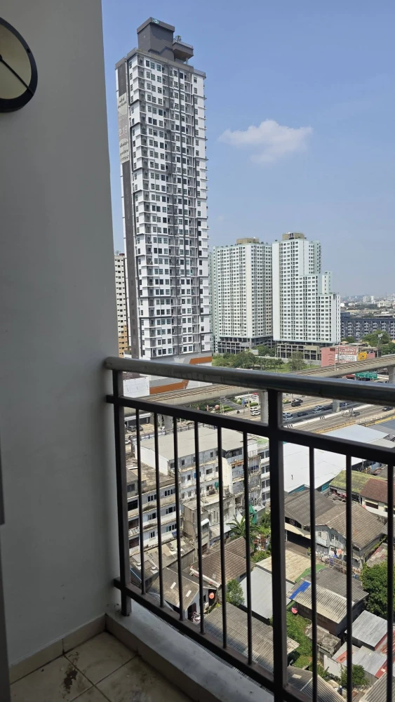 For rent: Supalai Veranda Rattanathibet, a lovely unit on the 15th floor. Great location, not hot, fully furnished. Book now!