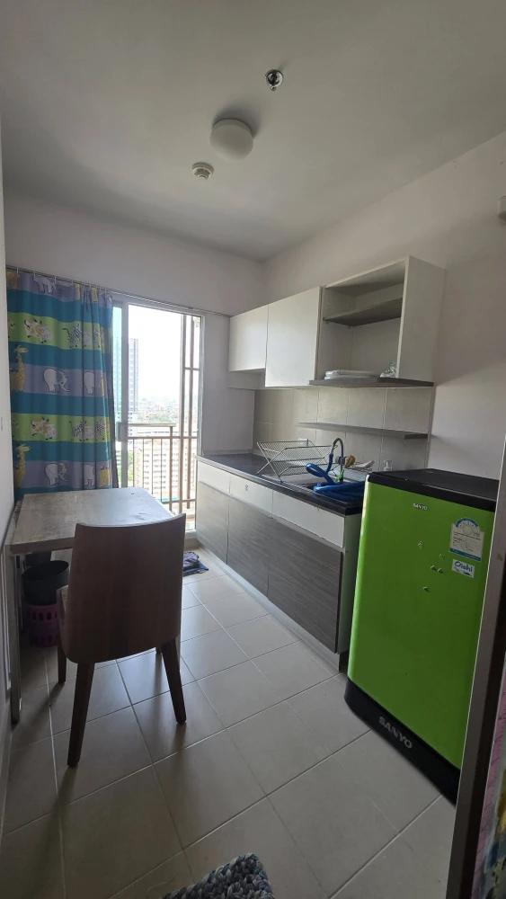 For rent: Supalai Veranda Rattanathibet, a lovely unit on the 15th floor. Great location, not hot, fully furnished. Book now!