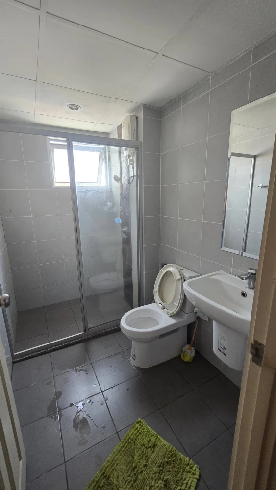 For rent: Supalai Veranda Rattanathibet, a lovely unit on the 15th floor. Great location, not hot, fully furnished. Book now!