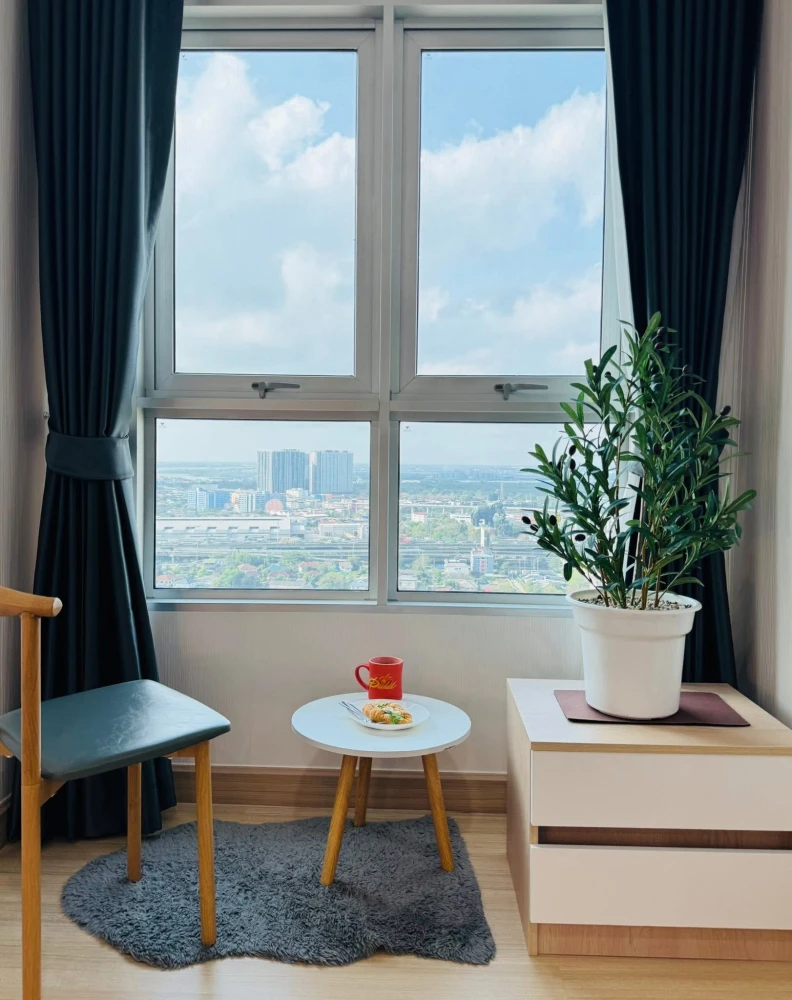 For rent: Supalai Veranda Sukhumvit 117, studio room, 29 sq m, 27th floor. Stunning built-in furnishings. You definitely need to book this one!