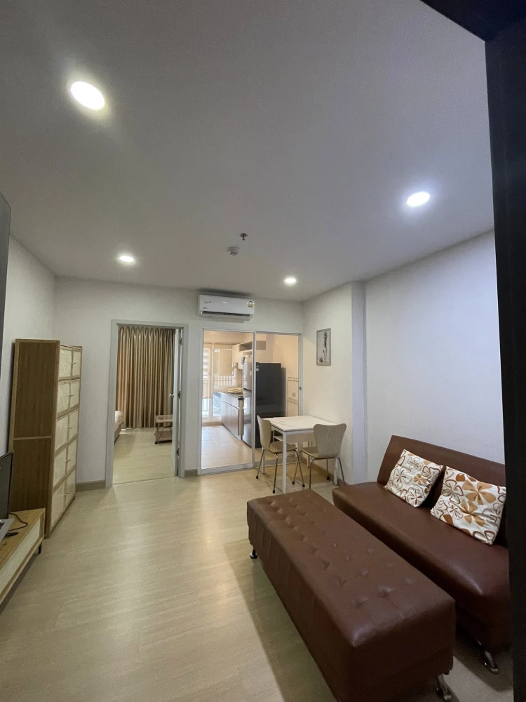 For rent Supalai Veranda Ramkhamhaeng, room not far from the elevator, spacious room, closed kitchen, balcony, private, hurry and reserve now.