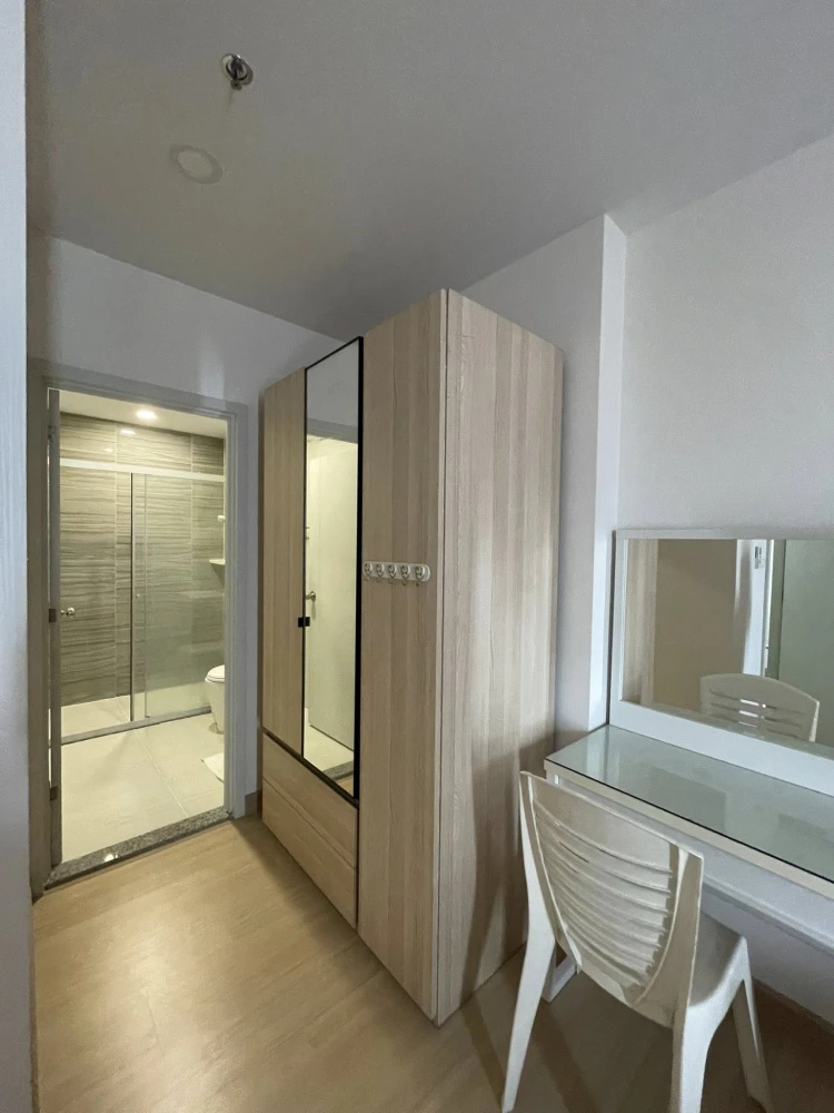 For rent Supalai Veranda Ramkhamhaeng, room not far from the elevator, spacious room, closed kitchen, balcony, private, hurry and reserve now.