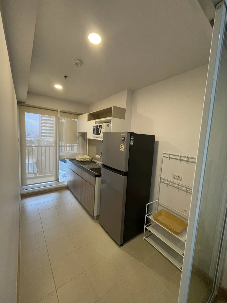 For rent Supalai Veranda Ramkhamhaeng, room not far from the elevator, spacious room, closed kitchen, balcony, private, hurry and reserve now.