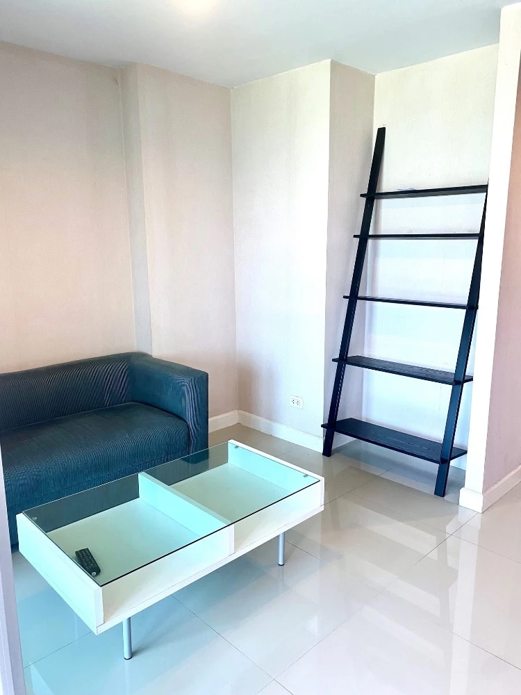 For rent Swift Condo, 4th floor, comes with complete furniture and appliances. Reserve now, don't miss out.