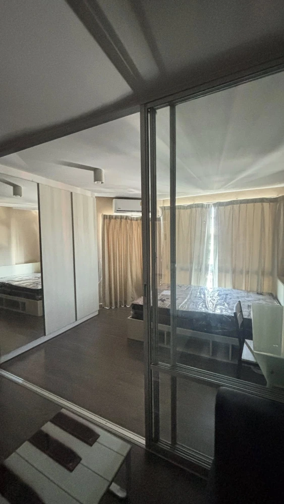 Swift Condo for rent, swimming pool view, perfect layout, separate bedrooms, pet-friendly! Small pets welcome. Book now!