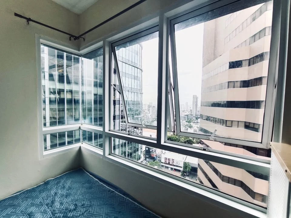 For rent: Sym Vipa – Ladprao, spacious room, lots of usable space, fully furnished, just bring your bags and move in.