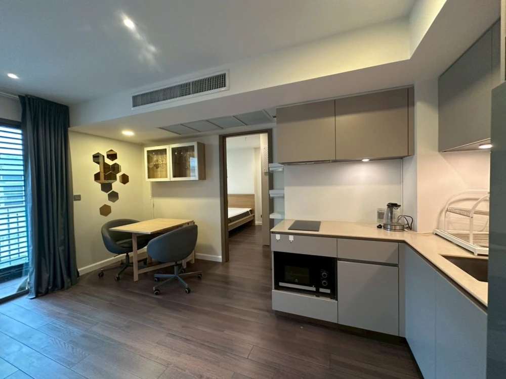 For rent: Sync Nature Siam. Spacious room with ample living space and complete amenities. High-quality built-in furniture. Book now!
