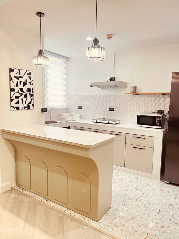 For rent: Tai Ping Towers, 2 bedrooms. Beautifully furnished and fully equipped. Book now!