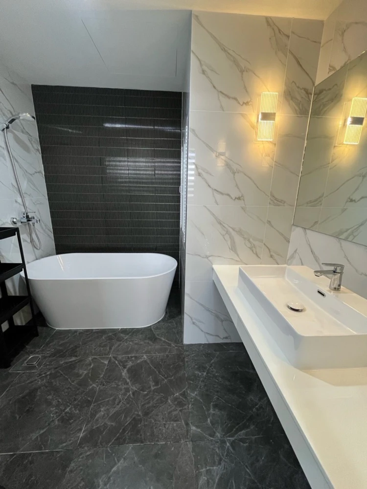 For rent: Tai Ping Towers, 2 bedrooms. Beautifully furnished and fully equipped. Book now!