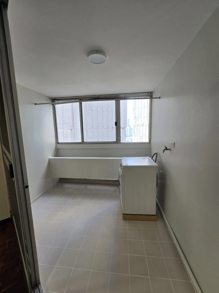 2-bedroom, 2-bathroom unit for rent at Tai Ping Towers. Spacious living area, fully furnished. Book now!