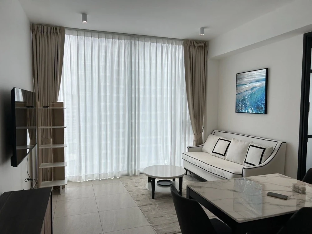 For rent Tait sathorn 12 rooms decorated in bright, comfortable tones, comfortable to live in, with full furniture, don't miss it.