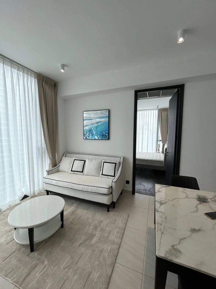 For rent Tait sathorn 12 rooms decorated in bright, comfortable tones, comfortable to live in, with full furniture, don't miss it.
