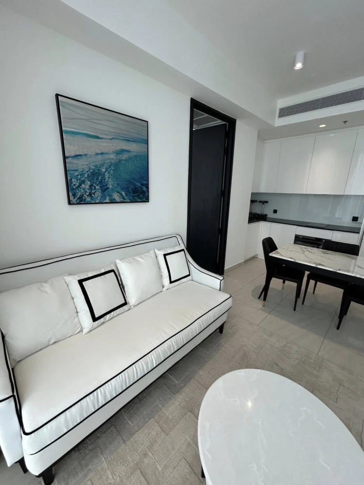 For rent Tait sathorn 12 rooms decorated in bright, comfortable tones, comfortable to live in, with full furniture, don't miss it.