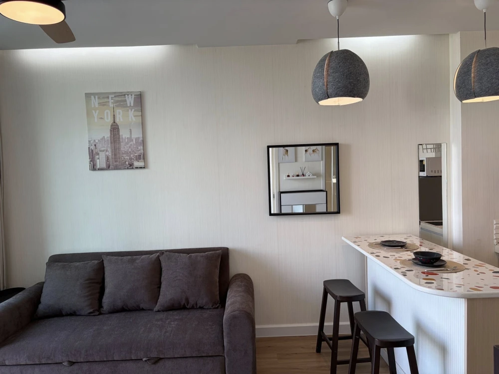 TC Green Condo Rama 9 for rent. Corner unit, north facing, pool & green garden view. Panoramic windows, no obstructing buildings, good ventilation. Bo