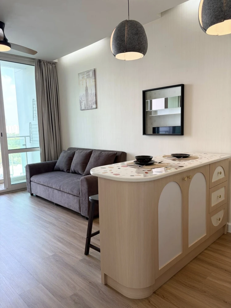 TC Green Condo Rama 9 for rent. Corner unit, north facing, pool & green garden view. Panoramic windows, no obstructing buildings, good ventilation. Bo