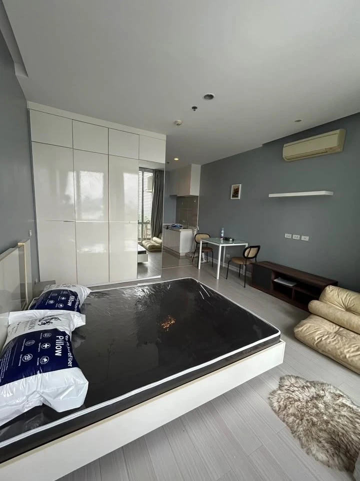 For rent: TC Green, beautiful view, airy, open, with a view of the garden and swimming pool, fully furnished, ready to move in.