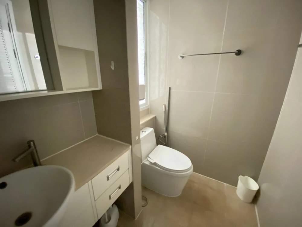 For rent: TC Green, high floor room, ready to move in, spacious and comfortable, just bring your bag and move in.