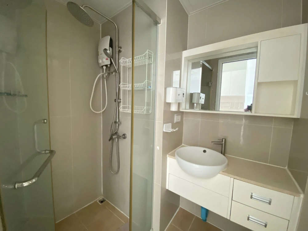 For rent: TC Green, high floor room, ready to move in, spacious and comfortable, just bring your bag and move in.