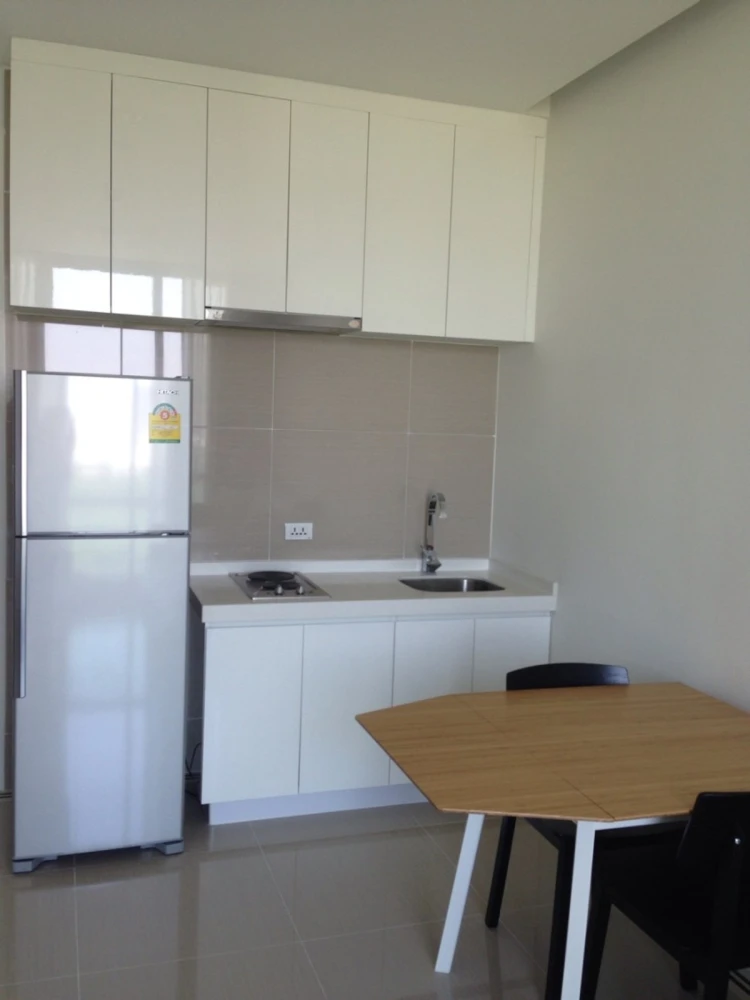 TC Green for rent, north-facing room, good location, lots of usable space, comes with complete amenities, beautiful view, reserve now.