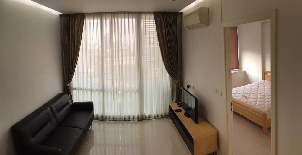 TC Green for rent, north-facing room, good location, lots of usable space, comes with complete amenities, beautiful view, reserve now.