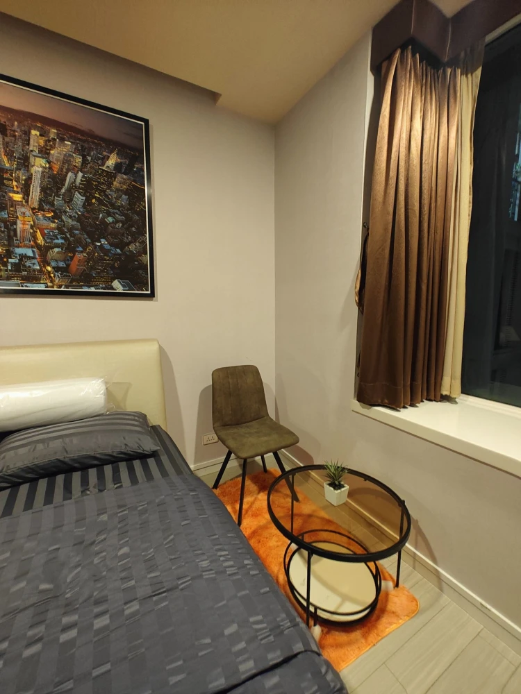 For rent: TC Green, corner room with privacy, 2 bedrooms, lots of usable space, beautiful city view, no building blocking, reserve now!