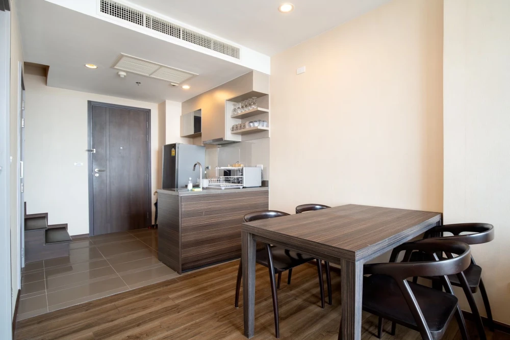 For sale/rent: TEAL Sathorn-Taksin, ready-to-move-in room, fully furnished, just bring your own furniture and move in!!!