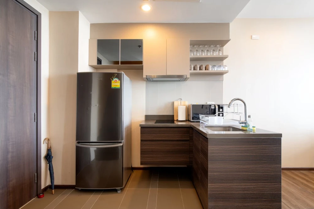 For sale/rent: TEAL Sathorn-Taksin, ready-to-move-in room, fully furnished, just bring your own furniture and move in!!!