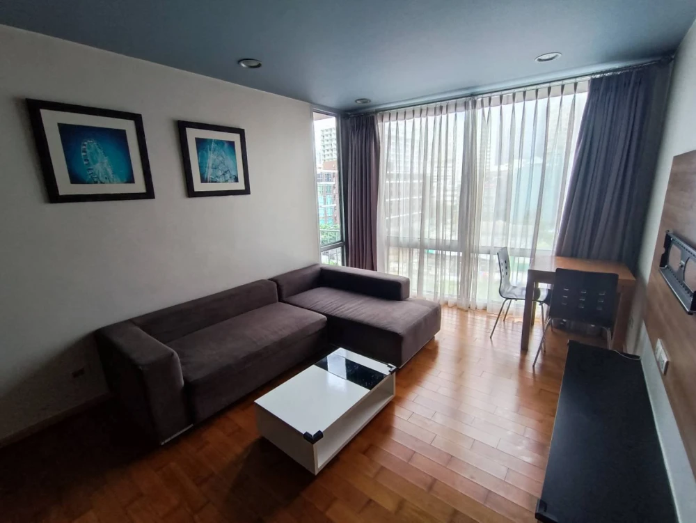 Tempo Ruamrudee for rent, fully furnished with electrical appliances, spacious area, hurry and book now.