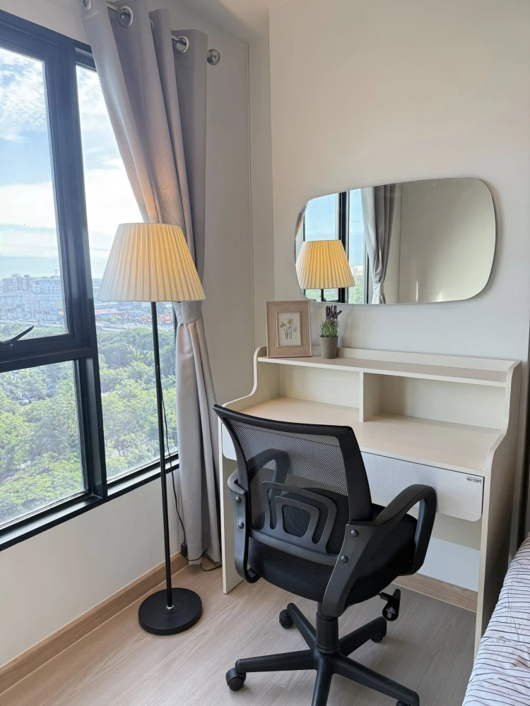 For rent: Terra residence, 10th floor, north side, view of Puey Park, fully furnished, nice to live in, book now, don't miss out.