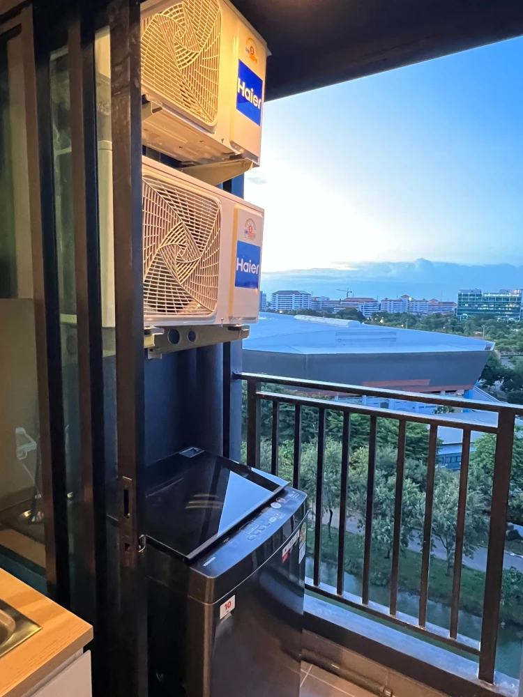 For rent: Terra residence, 10th floor, north side, view of Puey Park, fully furnished, nice to live in, book now, don't miss out.