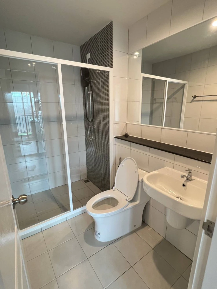 For rent: Terra residence, 12th floor, corner room, fully furnished, nice to live in, hurry and book now, don't wait.