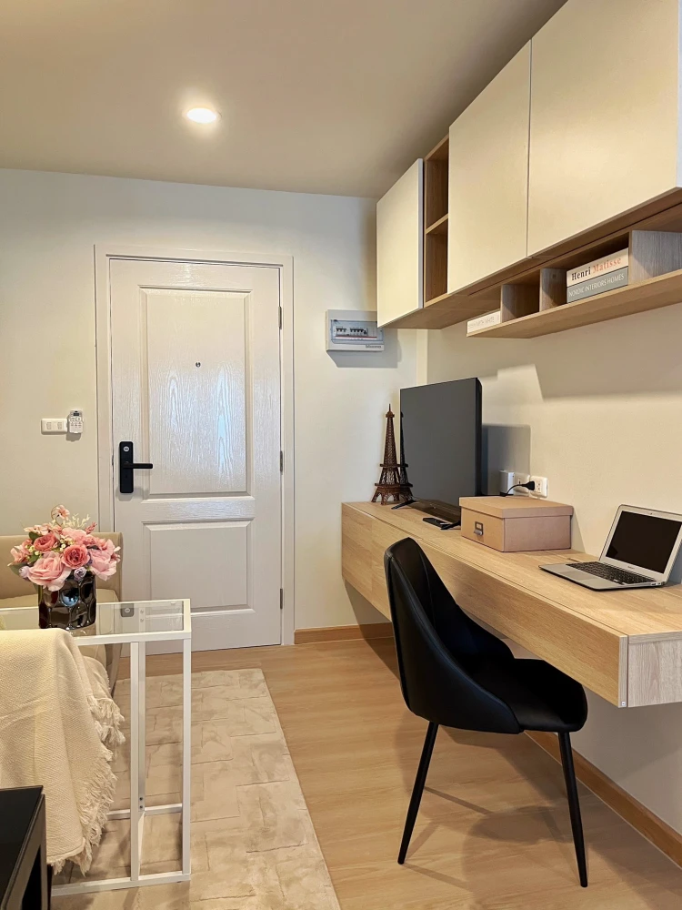 For rent: Terra Residence, 15th floor, beautiful room, fully furnished, comfortable to live in. If interested, hurry and book now. Don't miss out.