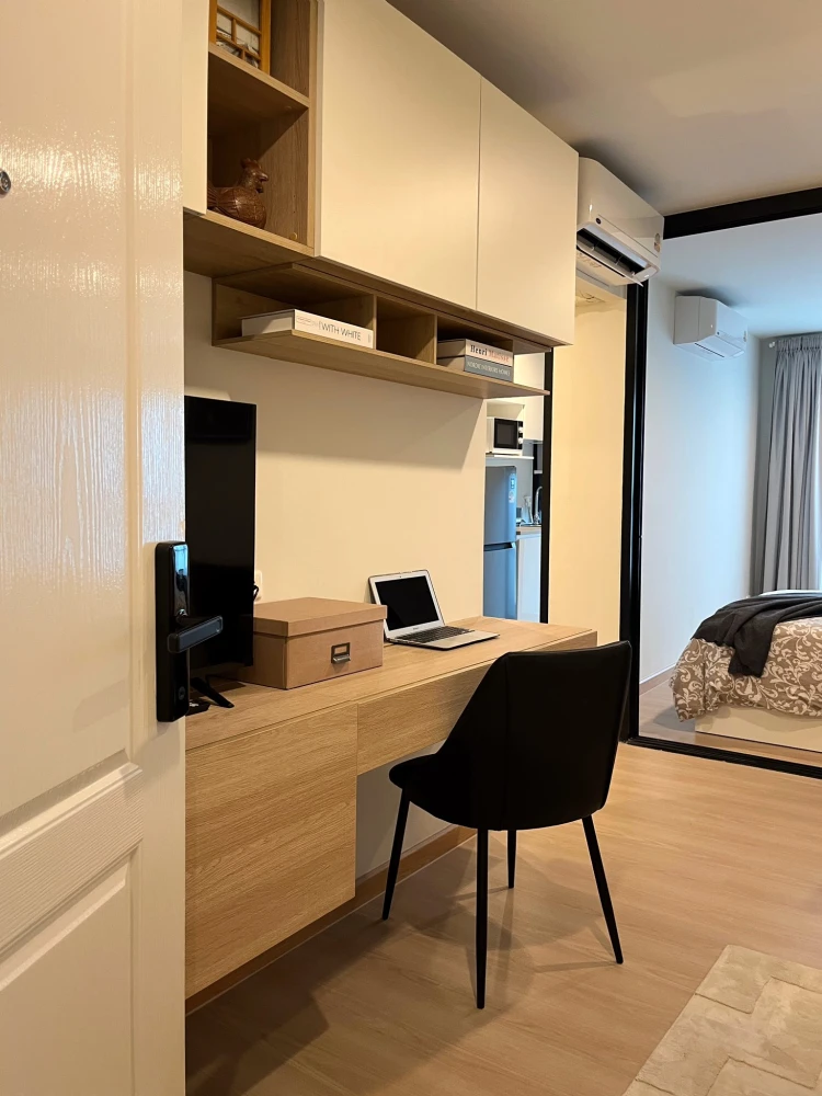 For rent: Terra Residence, 15th floor, beautiful room, fully furnished, comfortable to live in. If interested, hurry and book now. Don't miss out.