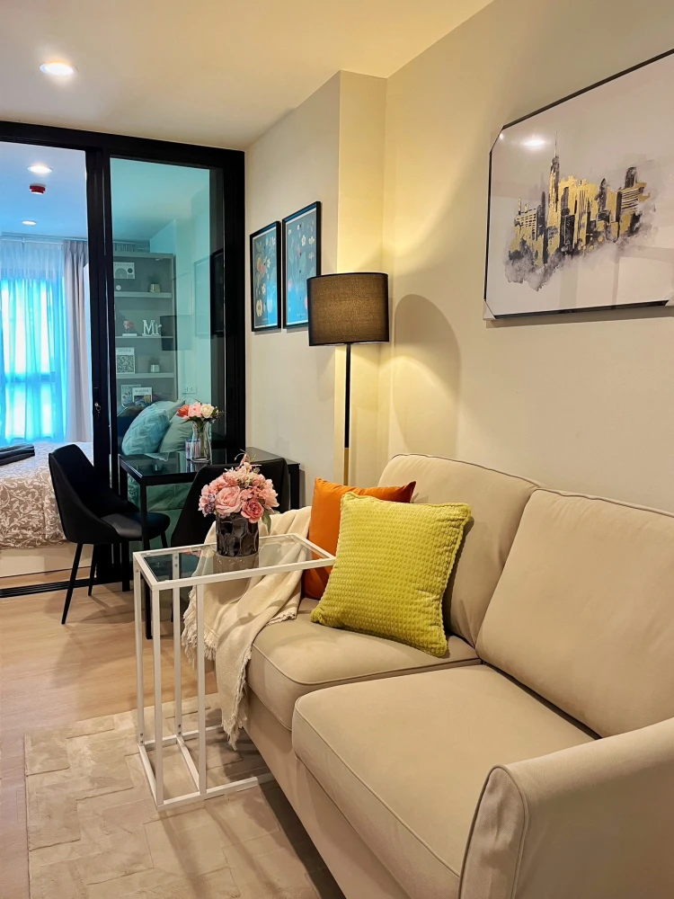 For rent: Terra Residence, 15th floor, beautiful room, fully furnished, comfortable to live in. If interested, hurry and book now. Don't miss out.