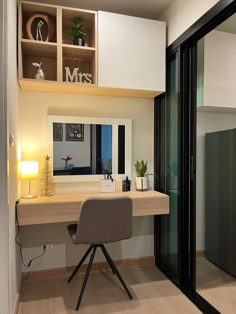 For rent: Terra Residence, 15th floor, beautiful room, fully furnished, comfortable to live in. If interested, hurry and book now. Don't miss out.