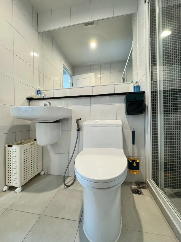 Terra Residence, 20th floor, fully furnished apartment for rent. Very comfortable and ready to move in. Book now! Don't miss out!