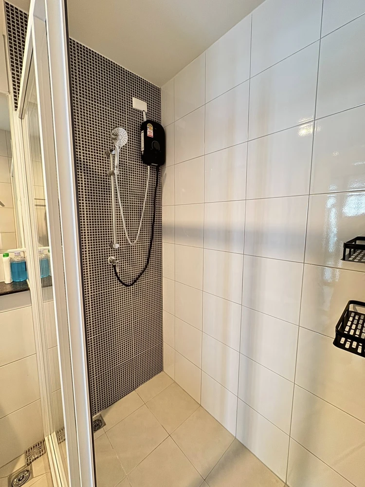 Terra Residence, 20th floor, fully furnished apartment for rent. Very comfortable and ready to move in. Book now! Don't miss out!