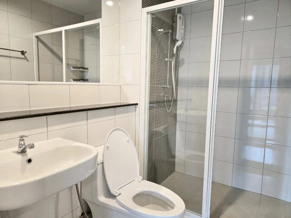 For rent: Terra Residence, 23rd floor, nice room, separated into sections, book now before it's gone.