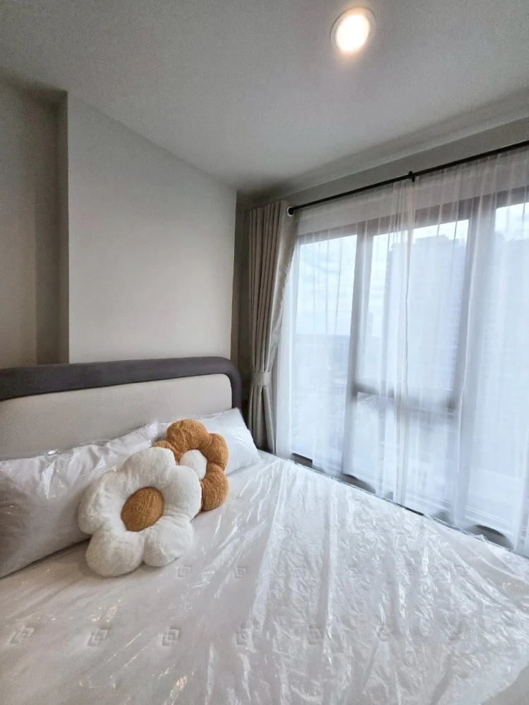 For rent: Terra Residence, 23rd floor, nice room, separated into sections, book now before it's gone.