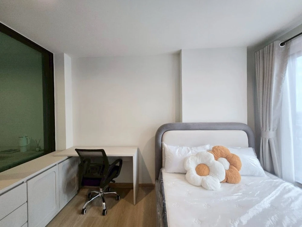 For rent: Terra Residence, 23rd floor, nice room, separated into sections, book now before it's gone.