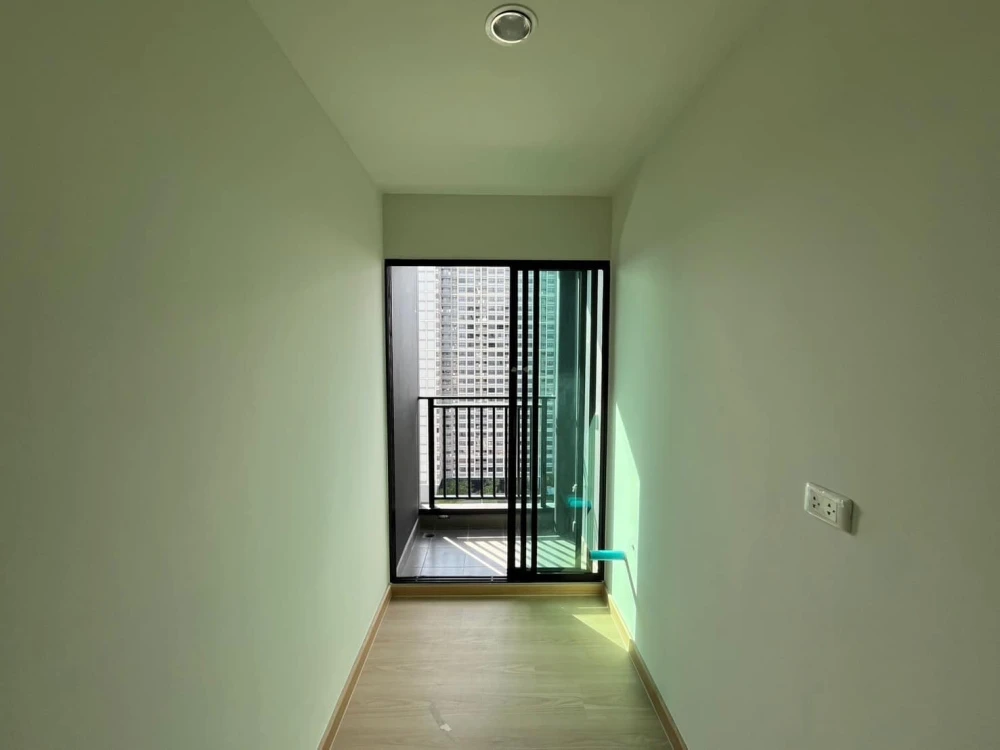 For rent: Terra Residence, 25th floor, high floor, fully furnished and equipped with electrical appliances. Reserve now.