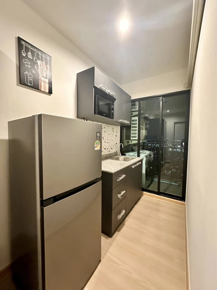 For rent: Terra residence, 27th floor, high floor, good view, fully furnished room, ready to move in. Hurry and book now before it's gone.